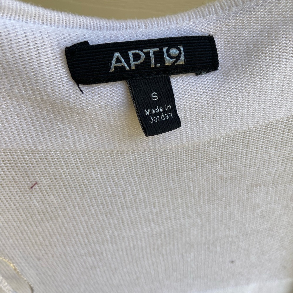 2 White Cardigans - Picture 2 of 5